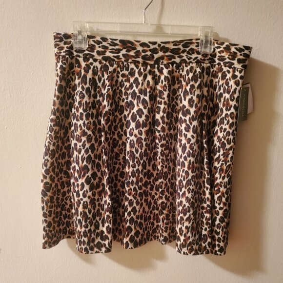 Messini Cheetah Print flare skirt- NWT Size L - Picture 2 of 3